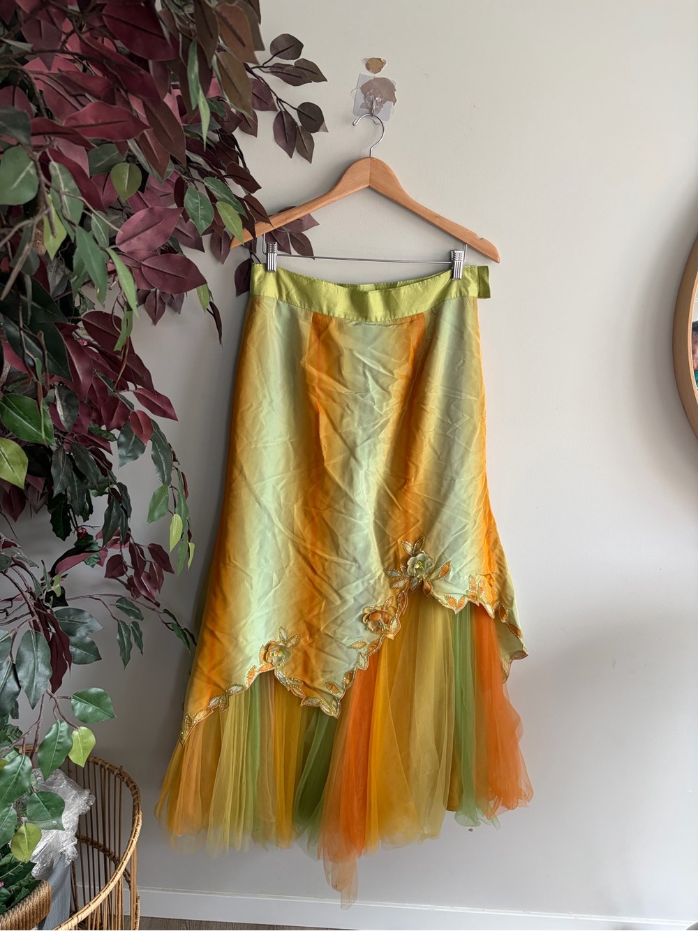 Floral Appliqué High-Low Tulle Skirt in Green & Orange - Picture 2 of 5